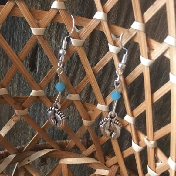 Blue foot print earrings - Picture 3 of 4